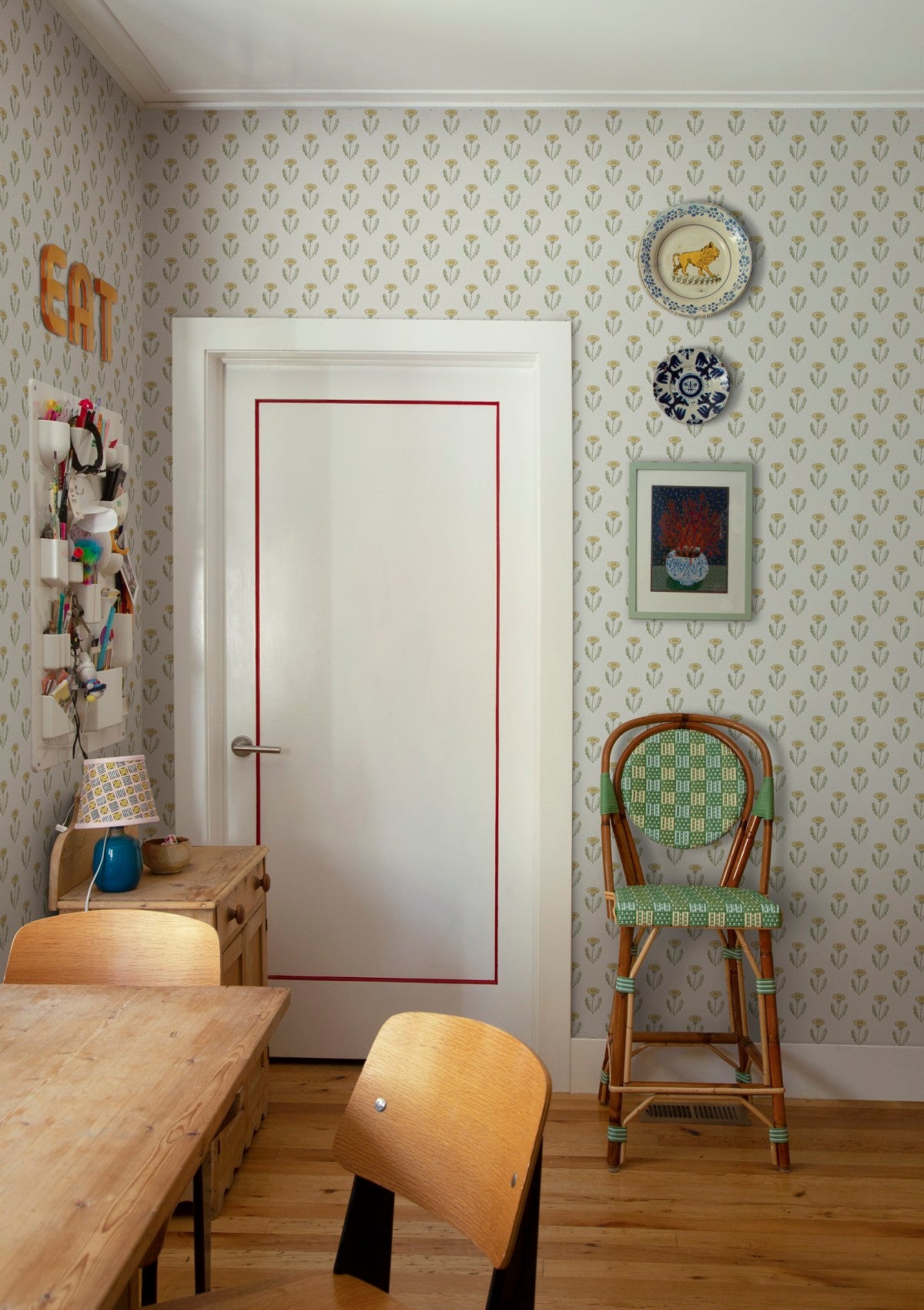 Maskrosen Wallpaper in Spring Green