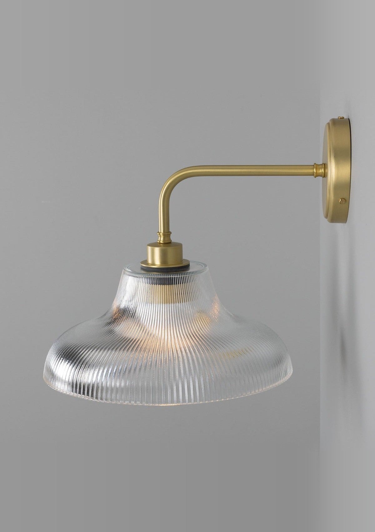 Mono Vintage Railway Glass Bathroom Wall Sconce – Satin Brass