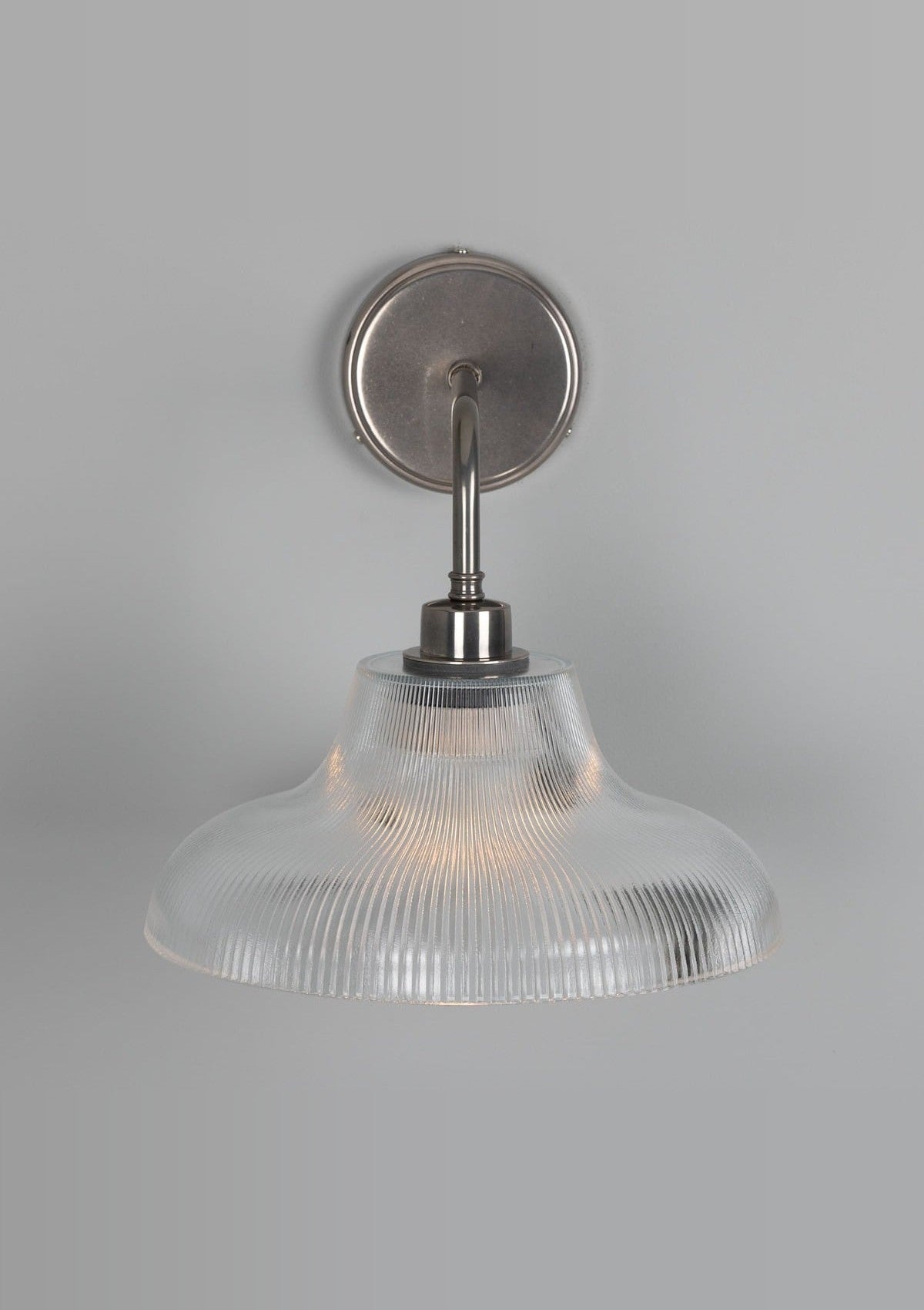 Mono Vintage Railway Glass Bathroom Wall Sconce – Antique Brass