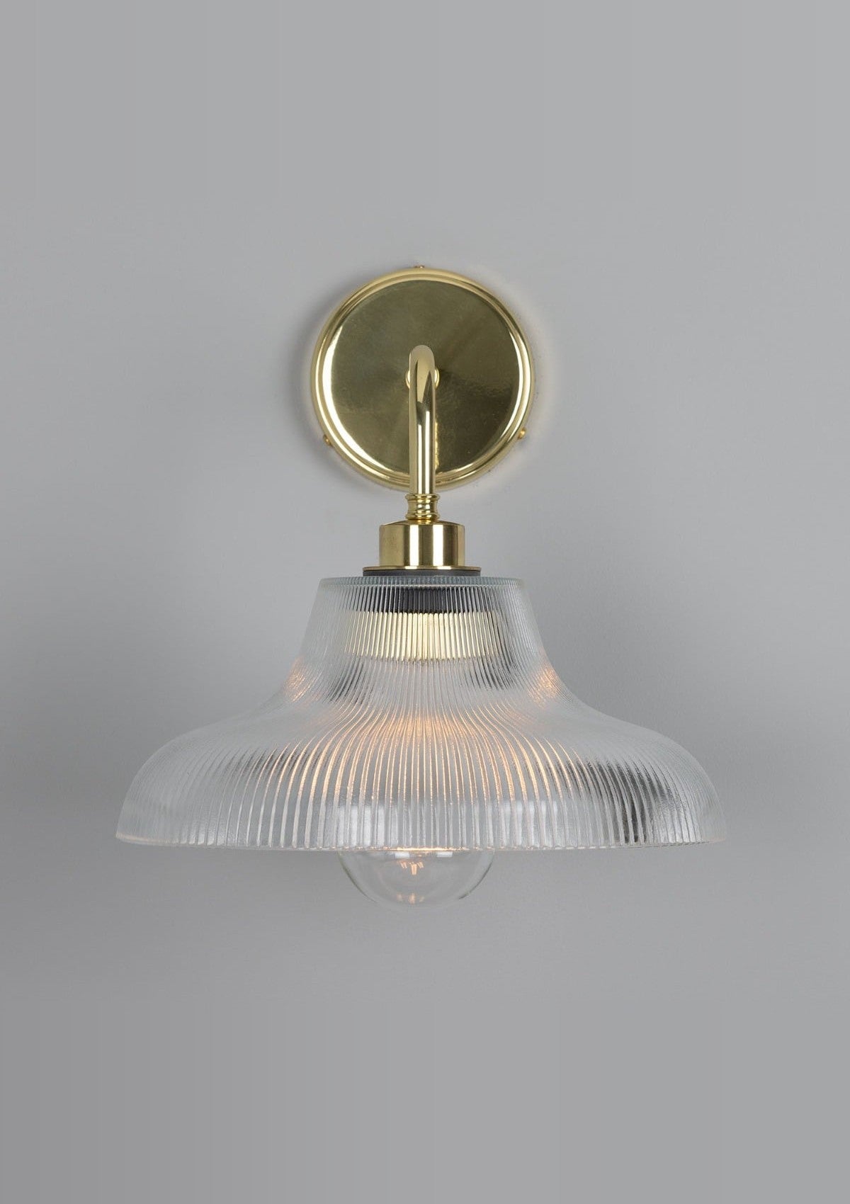 Mono Vintage Railway Glass Bathroom Wall Sconce – Polished Brass