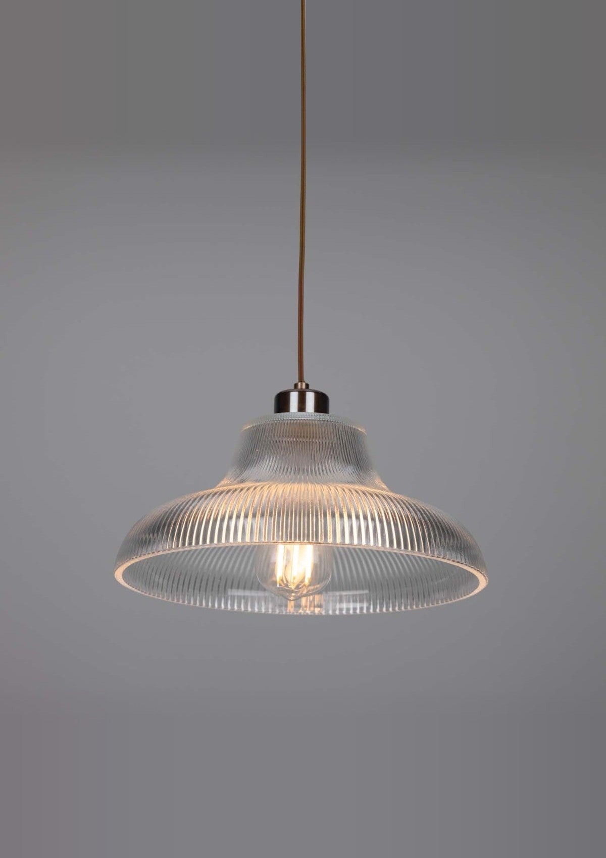 Mono Vintage Railway Pendant Light 11.75" – Antique Brass
