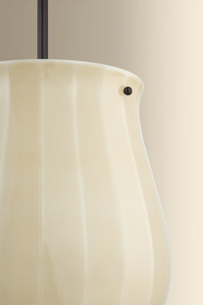 Nevins Pendant – 14" W