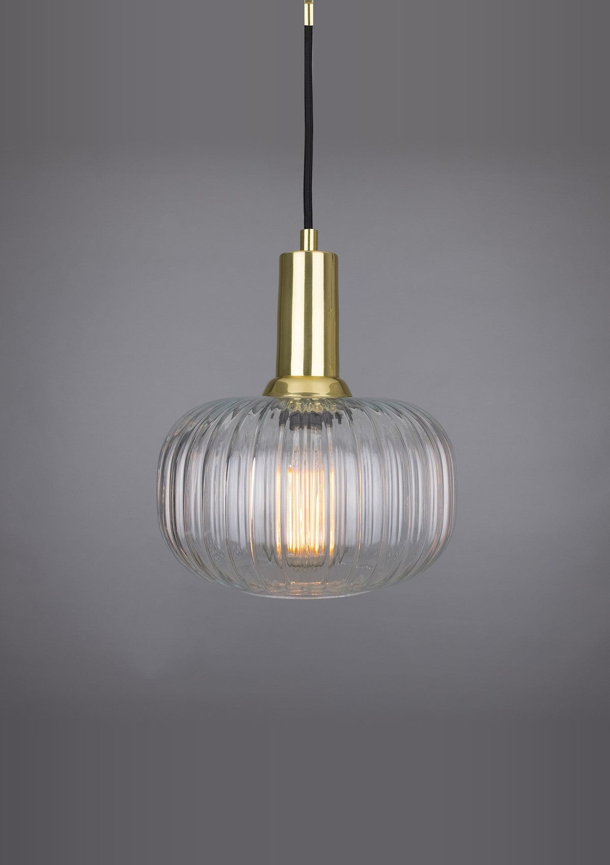 Nehir Reeded Glass and Brass Pendant – Polished Brass