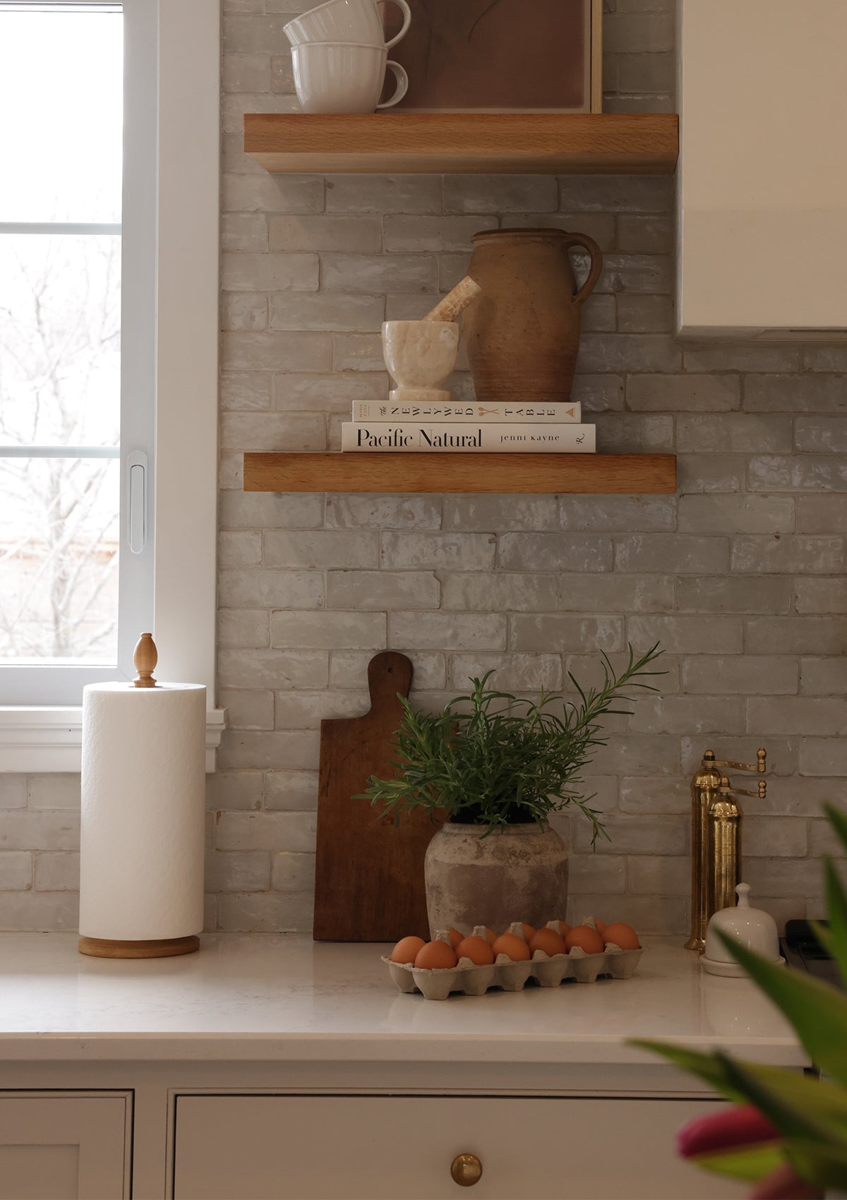 Noria Paper Towel Holder