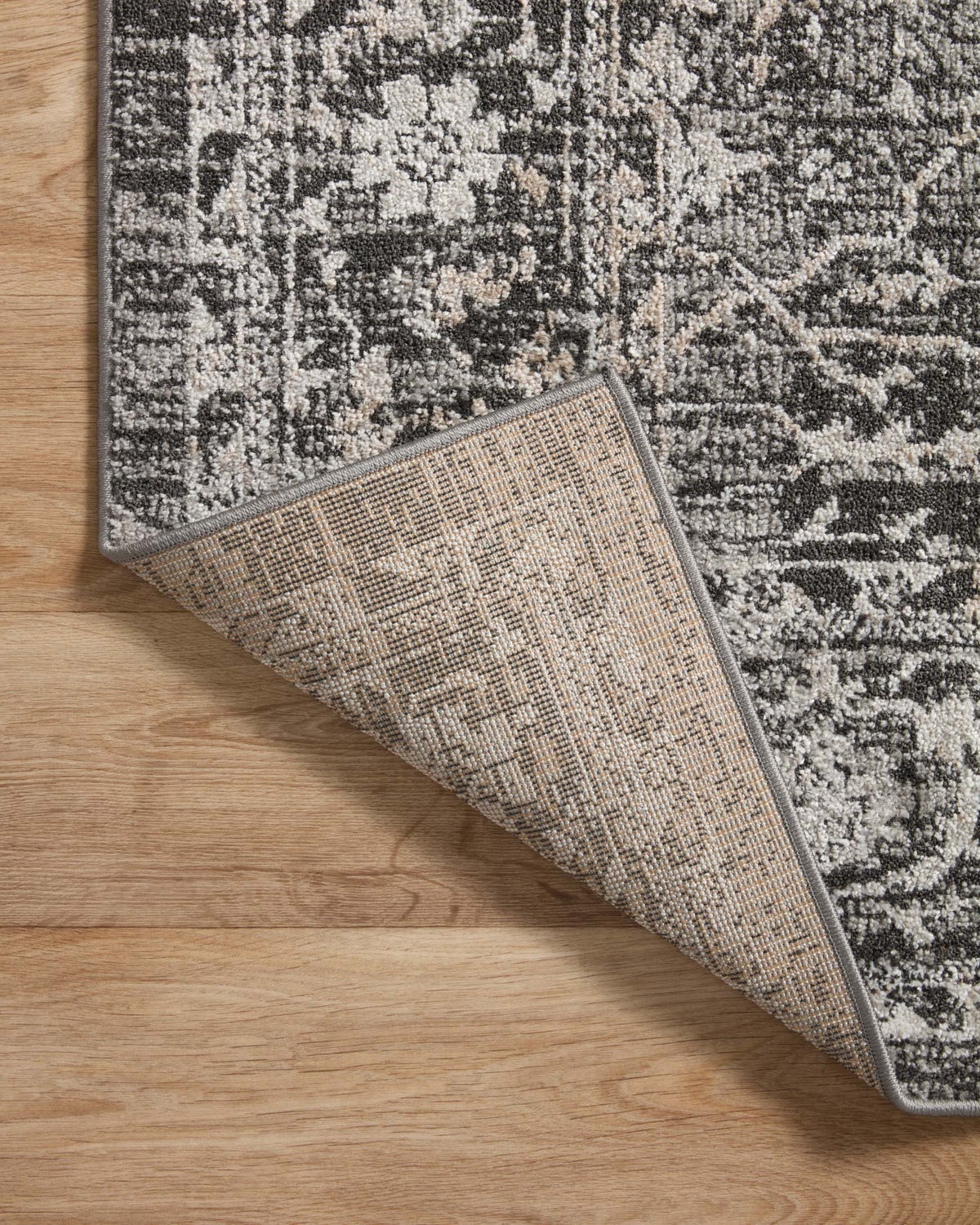 Odette Charcoal/Silver Rug – detail