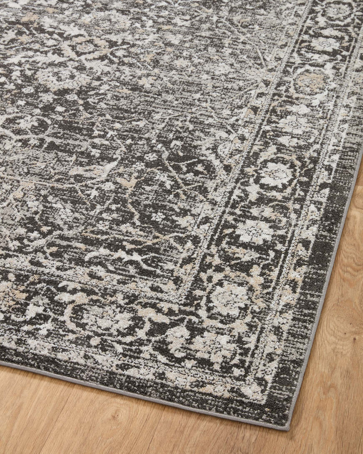 Odette Charcoal/Silver Rug – detail