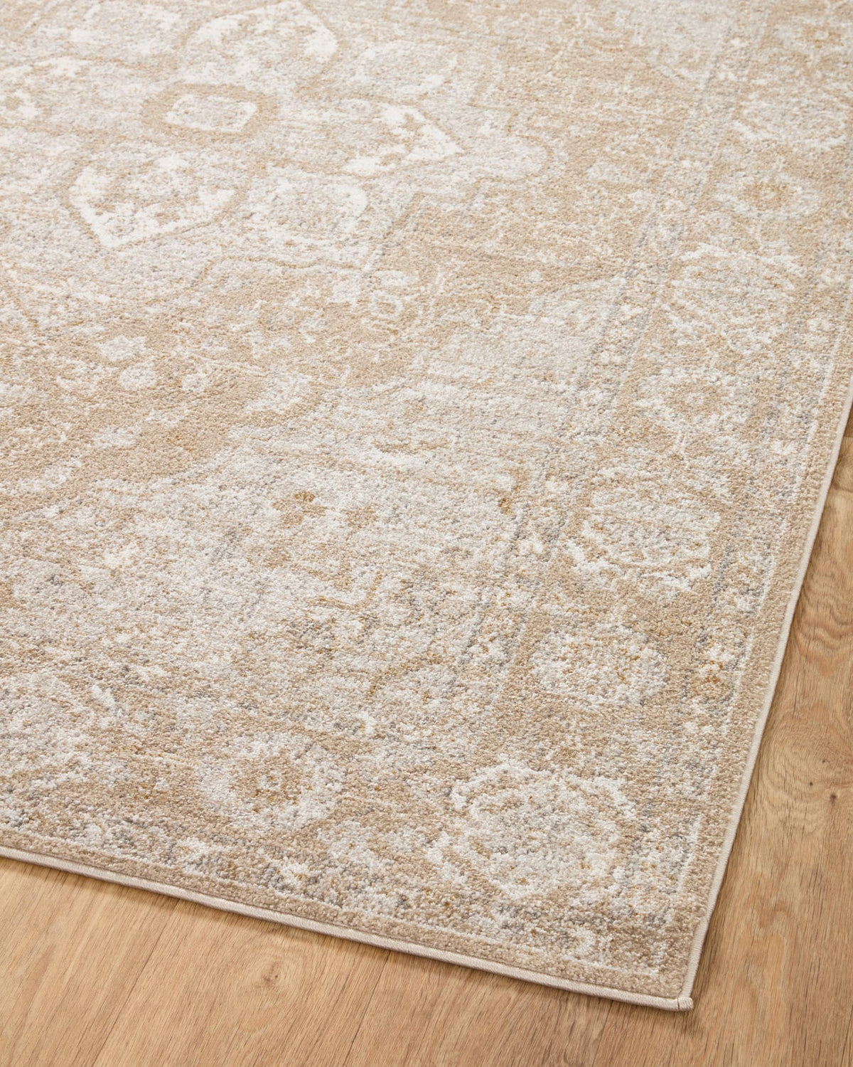 Odette Beige/Silver Rug – detail