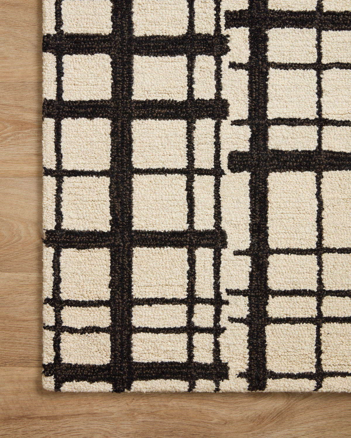 Polly Black/Ivory Rug – detail