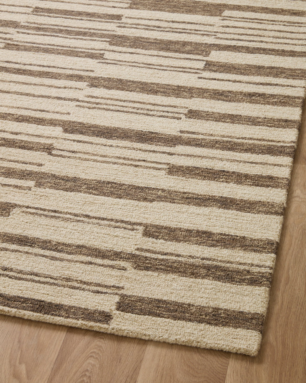 Polly Beige/Tobacco Rug – detail