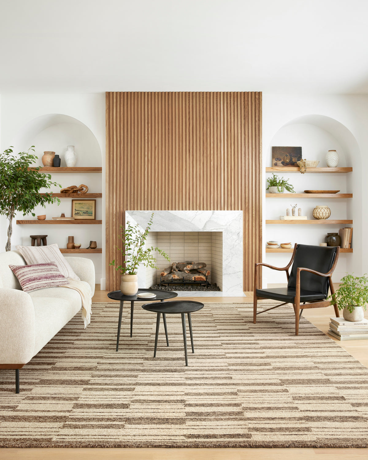 Polly Beige/Tobacco Rug – room scene