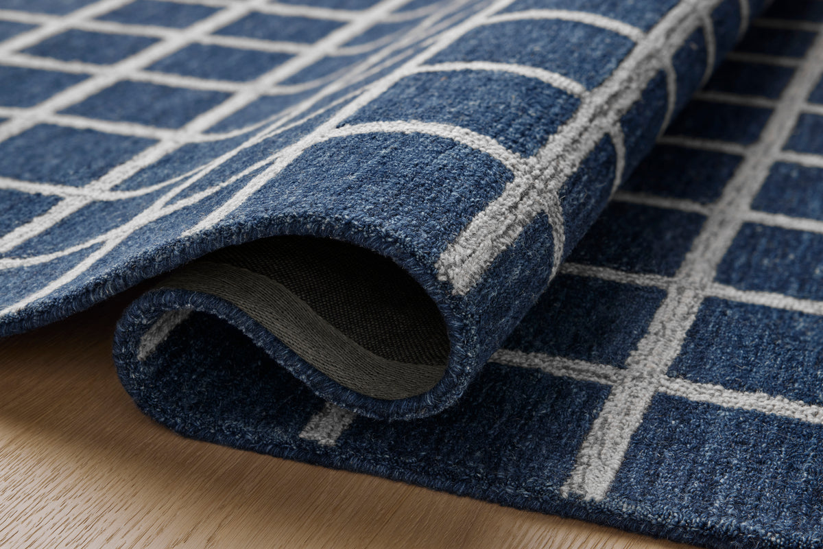 Polly Navy/Silver Rug – detail