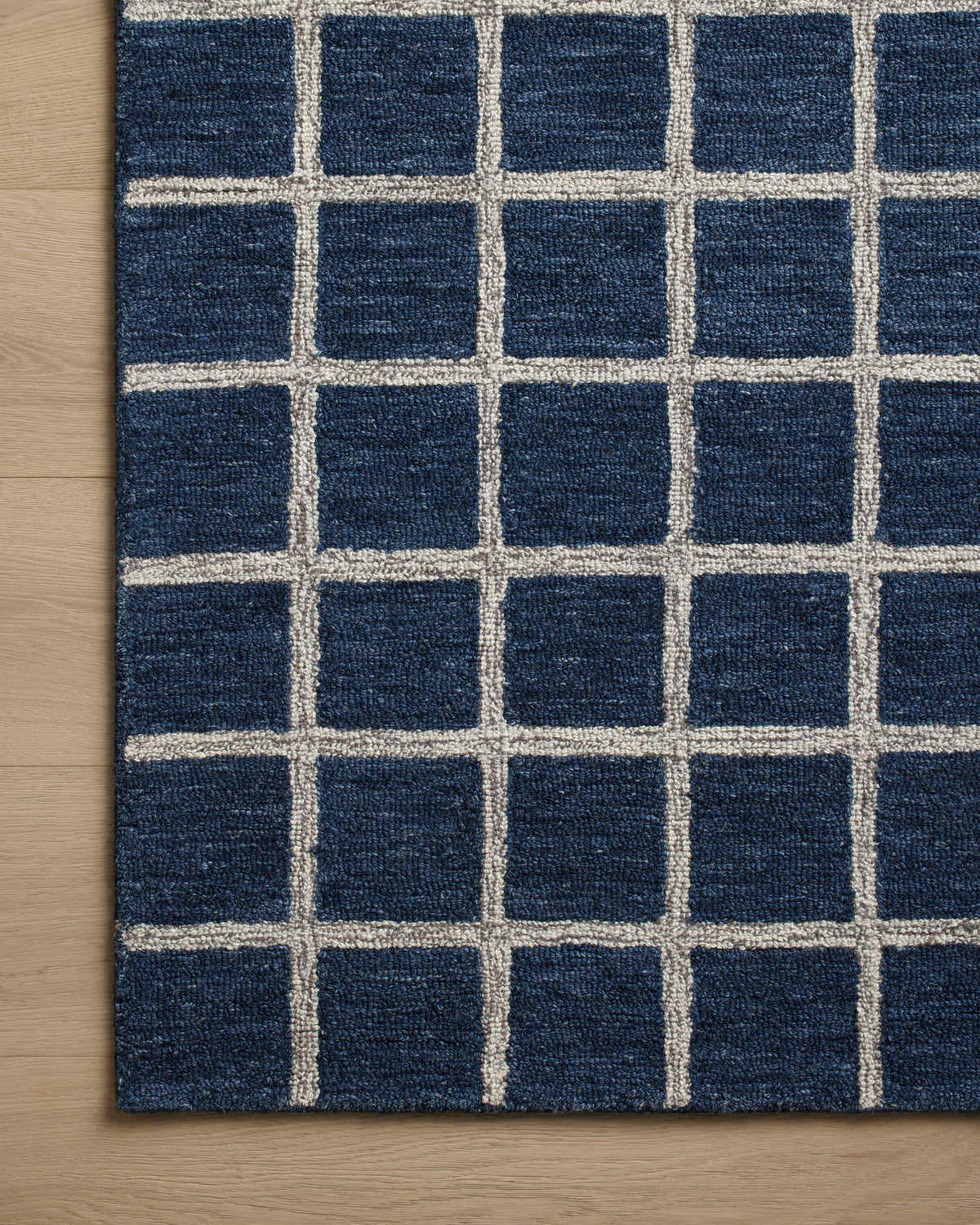 Polly Navy/Silver Rug – detail