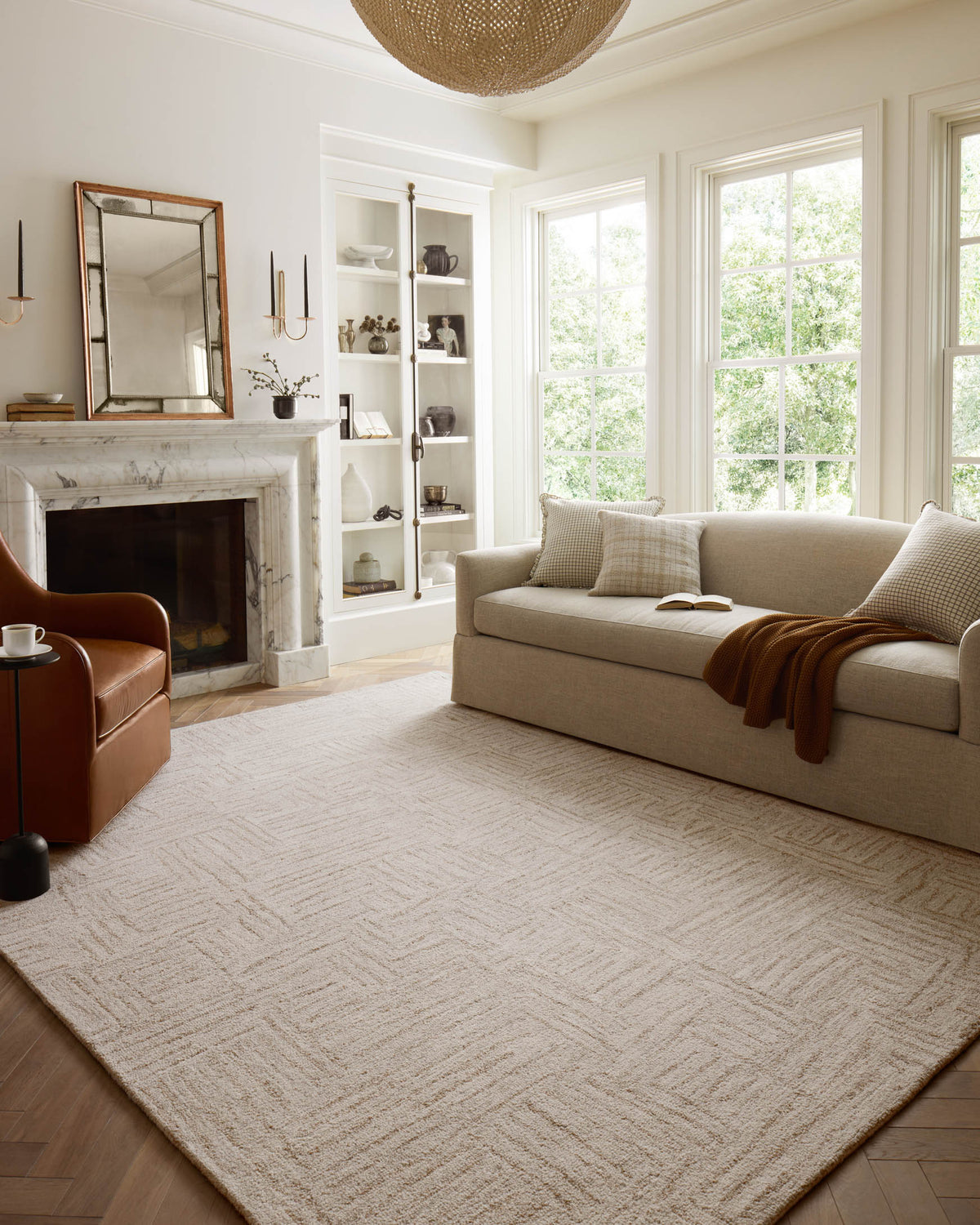 Polly Smoke/Sand Rug – room scene