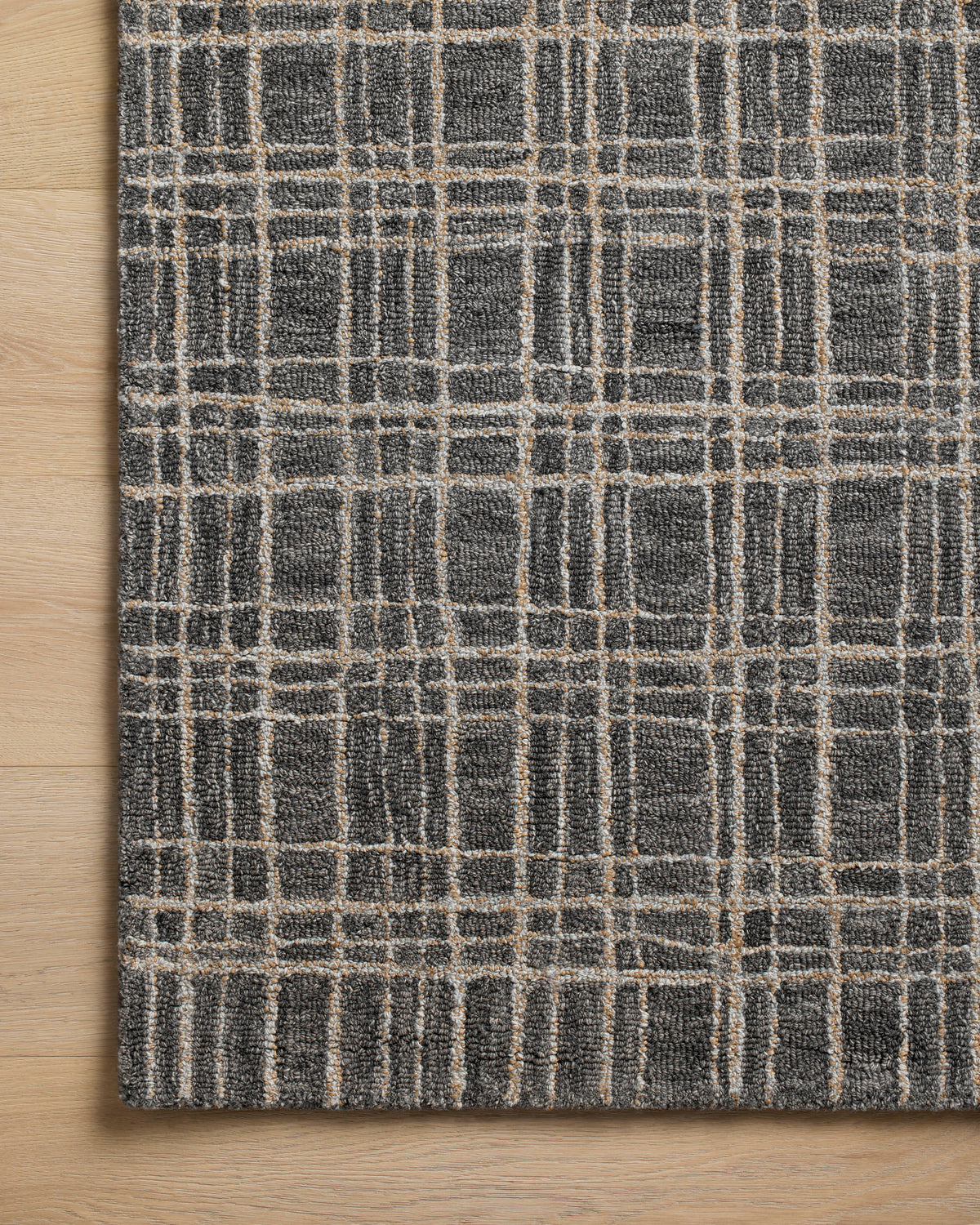 Polly Graphite/Pebble Rug – detail