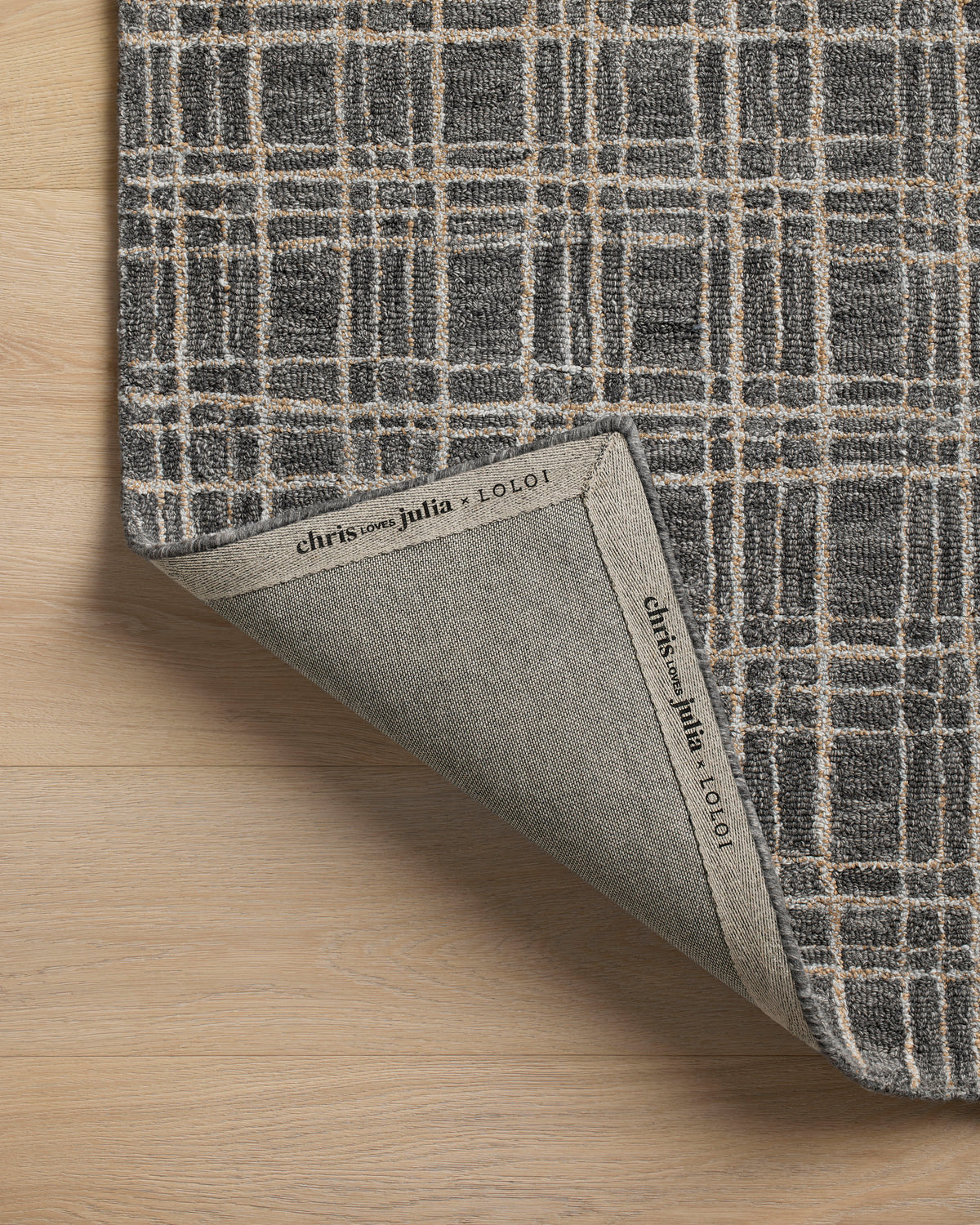 Polly Graphite/Pebble Rug – detail