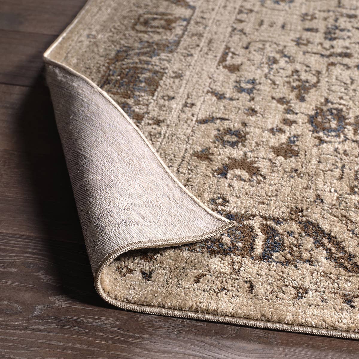 Patterned Silence Noelle Rug – PSE07 – close-up