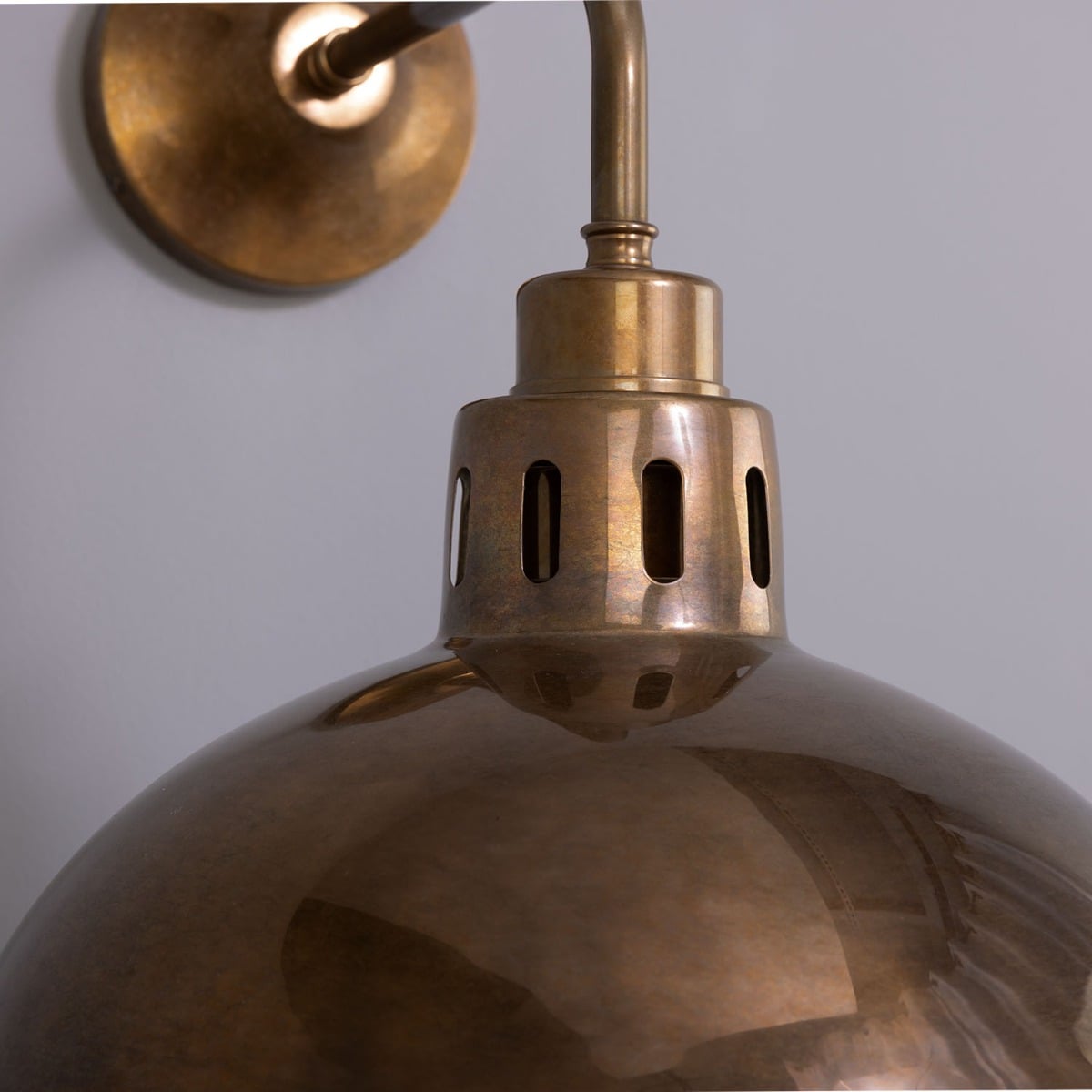Paris Industrial Brass Dome Wall Sconce – Detail