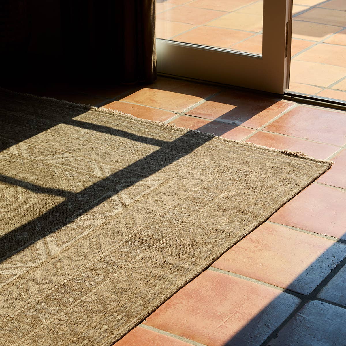 Rhapsody Kortan Rug – RHA20 – room scene