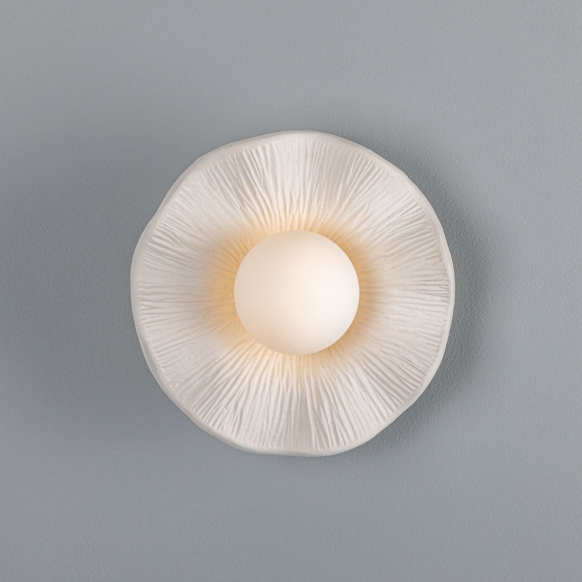 Rivale Bathroom Wall Sconce with Wavy Ceramic Shade, Matte White Striped – Satin Brass