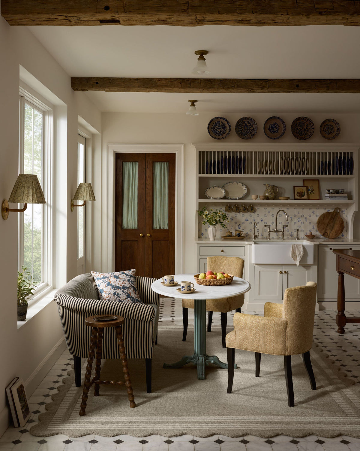 Scottie Fog/Ivory Rug – room scene