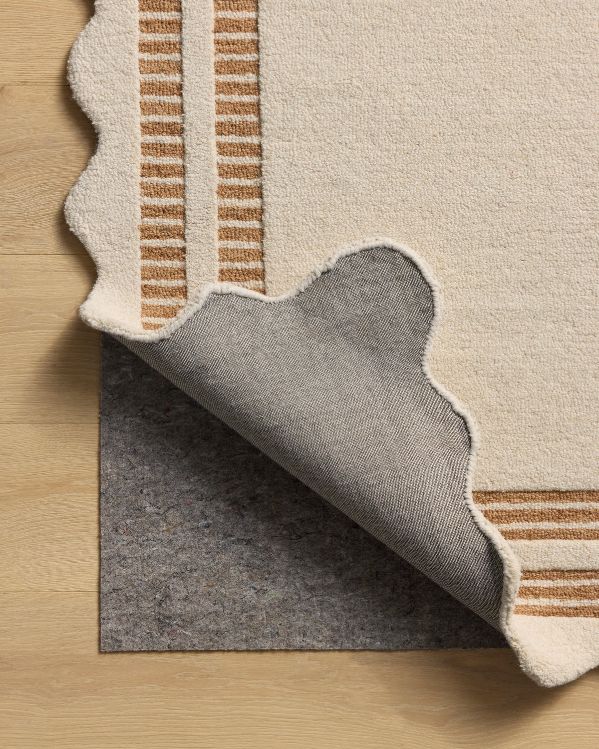 Scottie Ivory/Rust Rug – detail