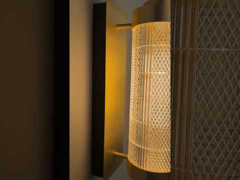 Small Ashford Neo-Victorian Vertical Wall Sconce