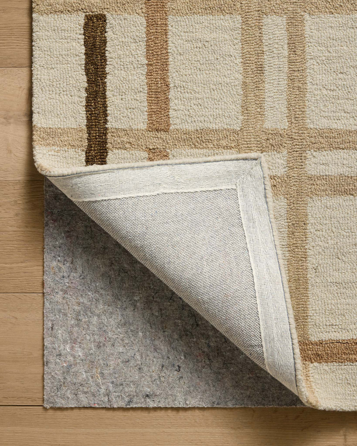 Waylon Natural/Bark Rug – detail