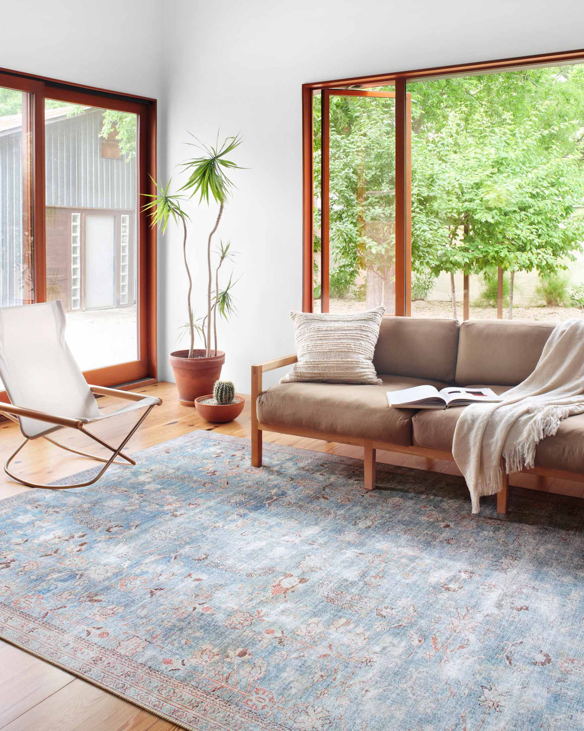 Wynter Teal/Multi Rug – room scene