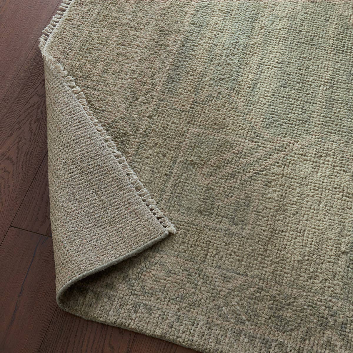 Sevak Sarosh Rug – SEV08 – close-up