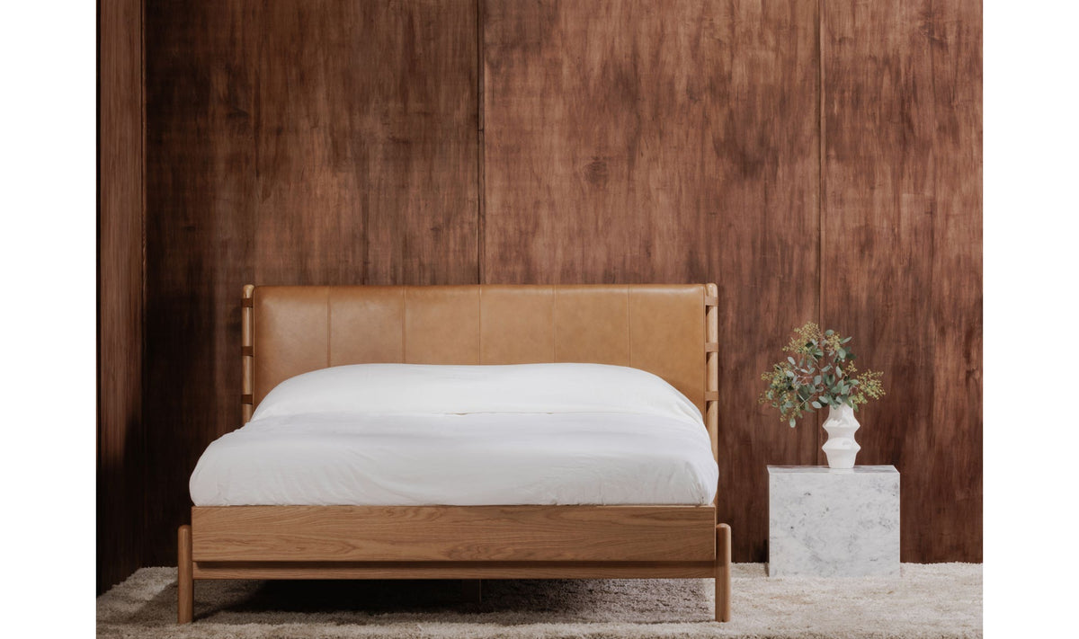 Colby Queen Bed - Brown