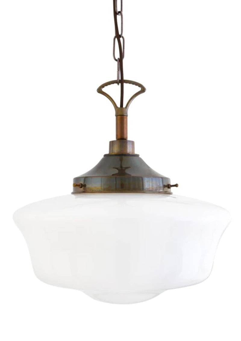 The Anath Schoolhouse pendant light can be used both indoors and outdoors. 