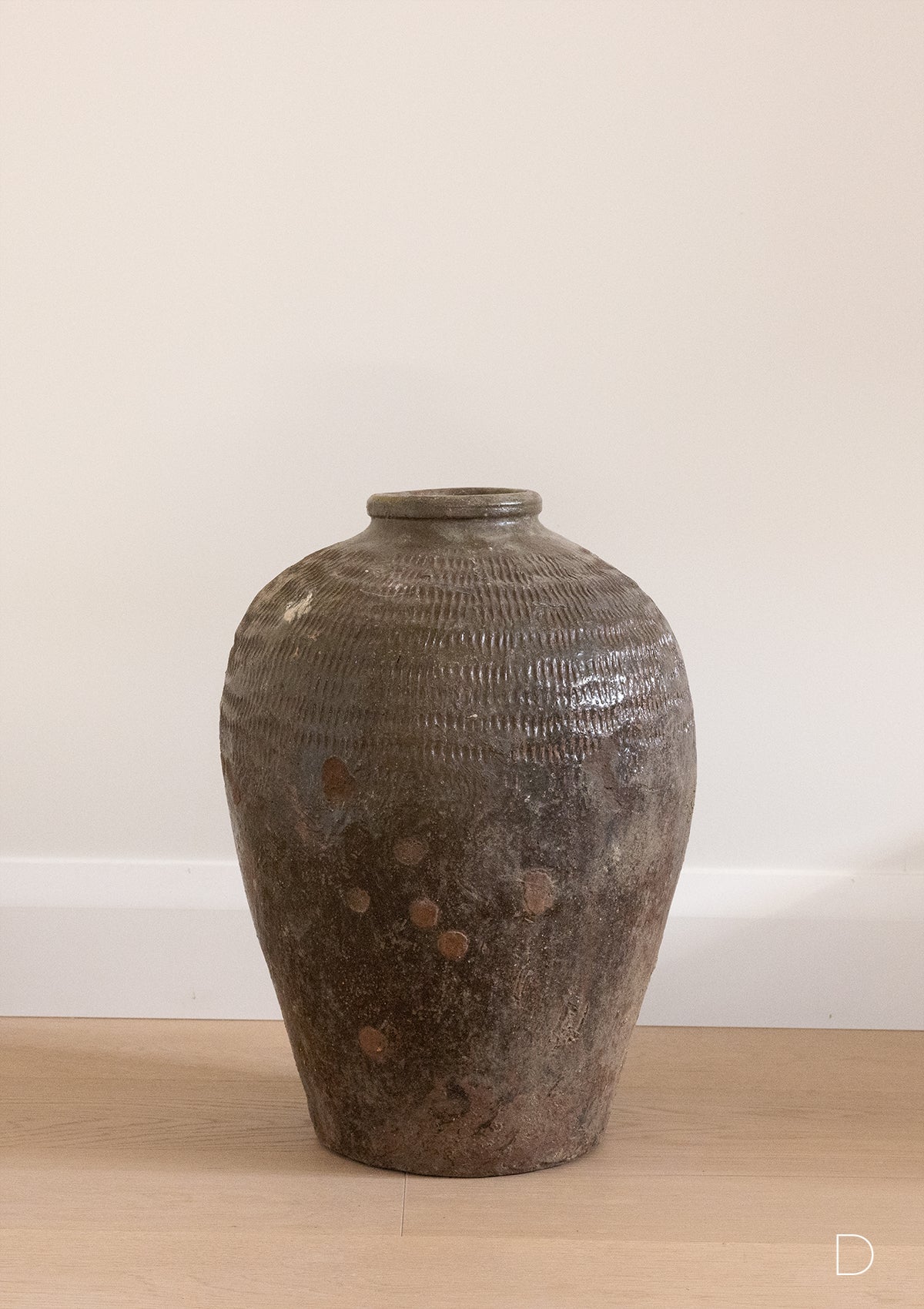 Minos Vintage Jar